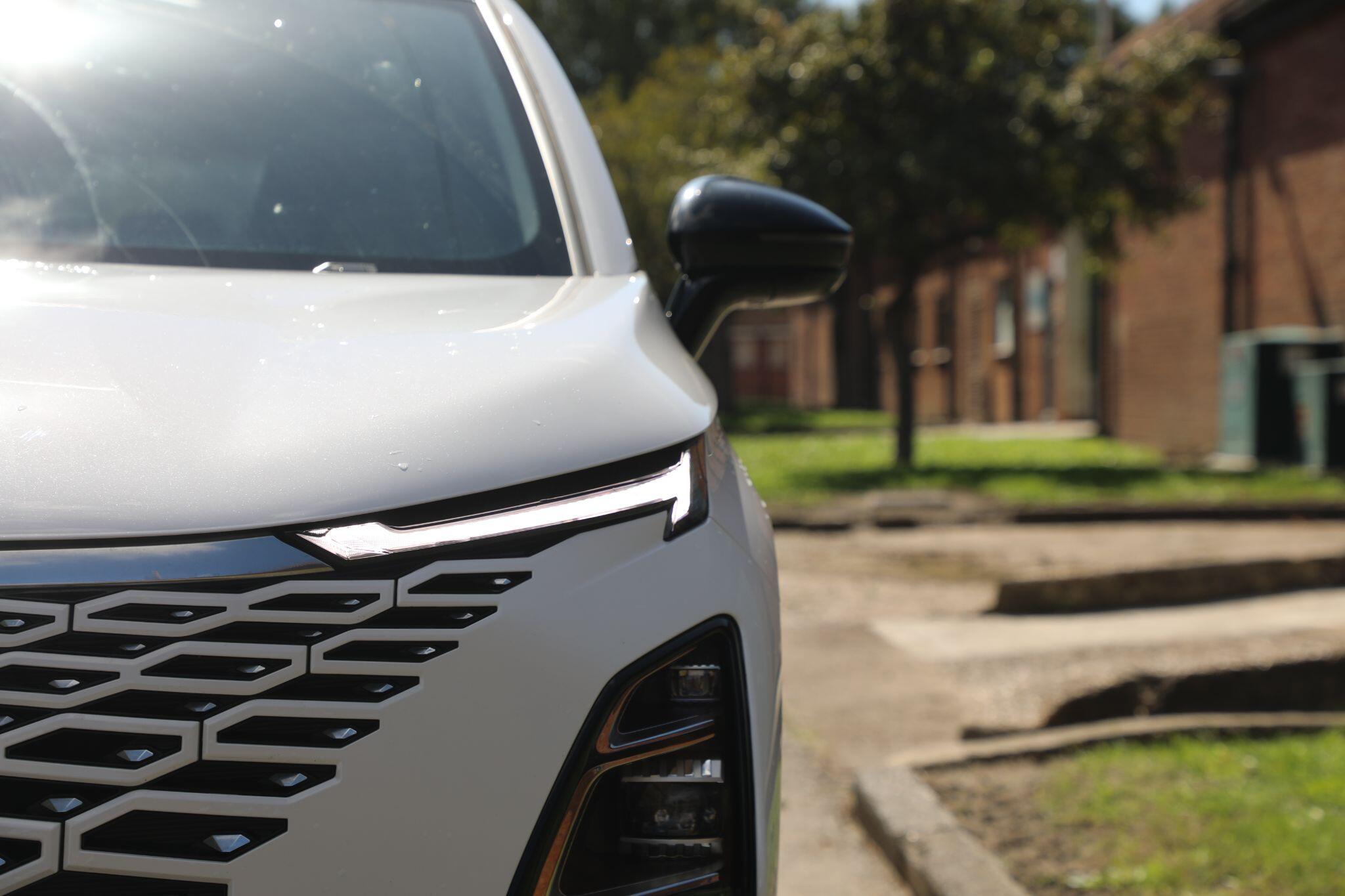 Large vehicle image
